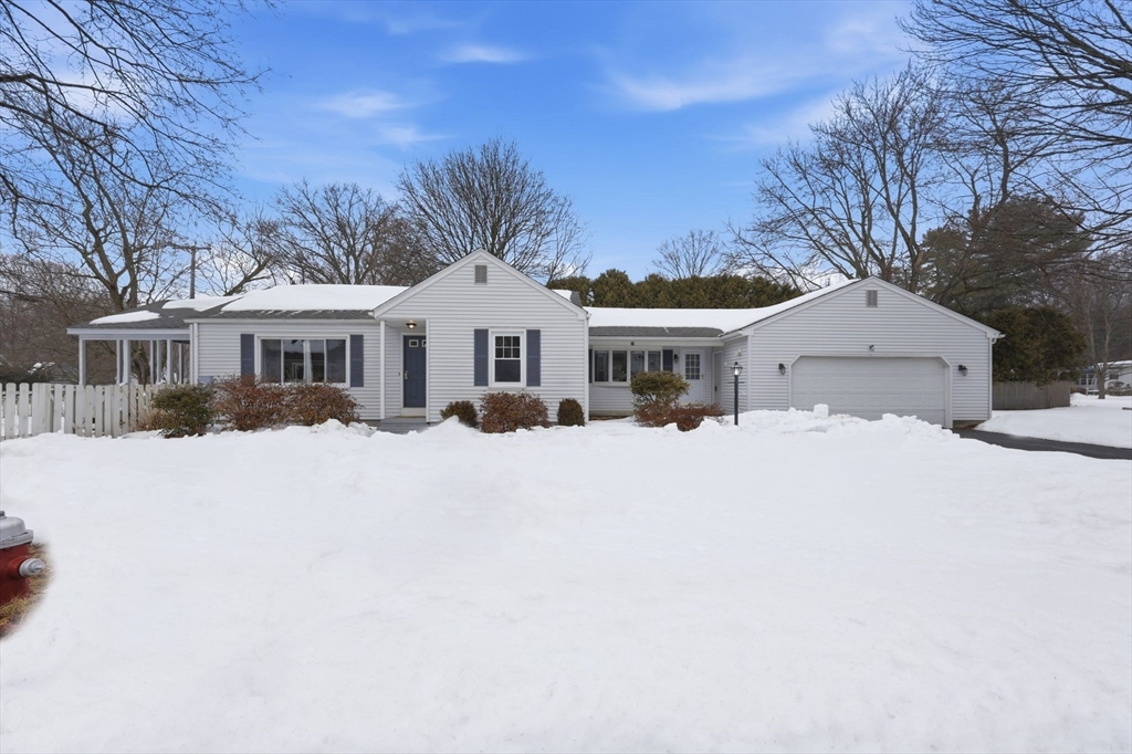 20 Lyman Terrace, South Hadley, Massachusetts, 2 Bedrooms Bedrooms, 5 Rooms Rooms,2 BathroomsBathrooms,Residential,For Sale,Lyman Terrace,73481717
