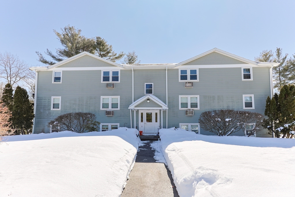 1 Wilbur Terrace, Norton, Massachusetts, 2 Bedrooms Bedrooms, 4 Rooms Rooms,1 BathroomBathrooms,Residential,For Sale,Wilbur Terrace,73481719