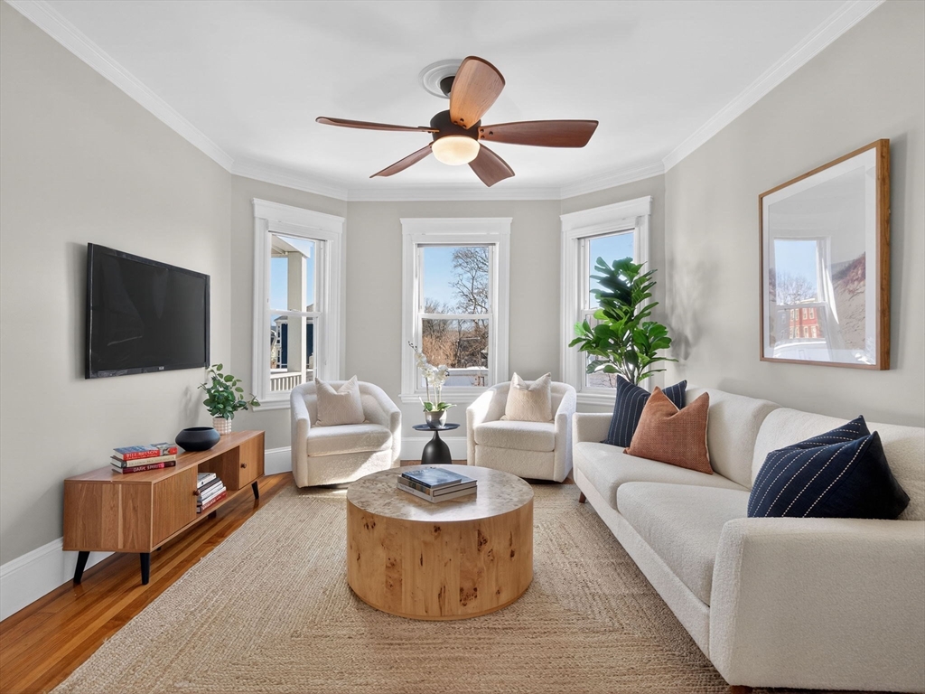 141 South St, Boston, Massachusetts, 2 Bedrooms Bedrooms, 5 Rooms Rooms,1 BathroomBathrooms,Residential,For Sale,South St,73481725