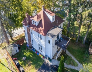 211 June St, Worcester, Massachusetts, 4 Bedrooms Bedrooms, 7 Rooms Rooms,2 BathroomsBathrooms,Residential,For Sale,June St,73481811