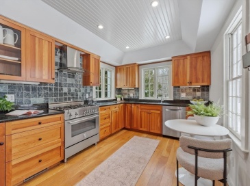 5 Lowell St, Carlisle, Massachusetts, 3 Bedrooms Bedrooms, 6 Rooms Rooms,2.5 BathroomsBathrooms,Residential,For Sale,Lowell St,73481858 5 Lowell St, Carlisle, Massachusetts, 3 Bedrooms Bedrooms, 6 Rooms Rooms,2.5 BathroomsBathrooms,Residential,For Sale,Lowell St,73481858
