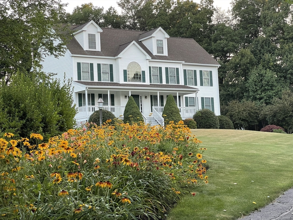 367 Mulpus Rd, Lunenburg, Massachusetts, 4 Bedrooms Bedrooms, 10 Rooms Rooms,2.5 BathroomsBathrooms,Residential,For Sale,Mulpus Rd,73481706