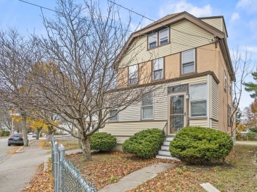 96 Houston Avenue, Milton, Massachusetts, 5 Bedrooms Bedrooms, 11 Rooms Rooms,4 BathroomsBathrooms,Residential,For Sale,Houston Avenue,73455202