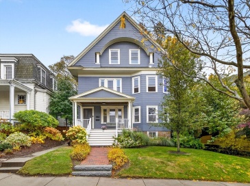 47 Roslin Street, Boston, Massachusetts, 3 Bedrooms Bedrooms, 9 Rooms Rooms,2 BathroomsBathrooms,Residential,For Sale,Roslin Street,73464828
