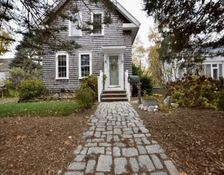 6 Barrows St, Middleboro, Massachusetts, 3 Bedrooms Bedrooms, 11 Rooms Rooms,1.5 BathroomsBathrooms,Residential,For Sale,Barrows St,73454778