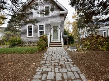 6 Barrows St, Middleboro, Massachusetts, 3 Bedrooms Bedrooms, 11 Rooms Rooms,1.5 BathroomsBathrooms,Residential,For Sale,Barrows St,73454778