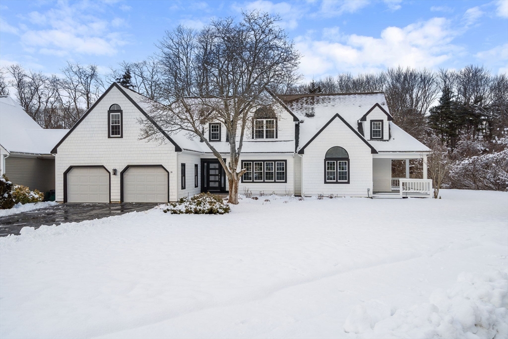 24 Country Club Drive, Plymouth, Massachusetts, 4 Bedrooms Bedrooms, 9 Rooms Rooms,3.5 BathroomsBathrooms,Residential,For Sale,Country Club Drive,73470405