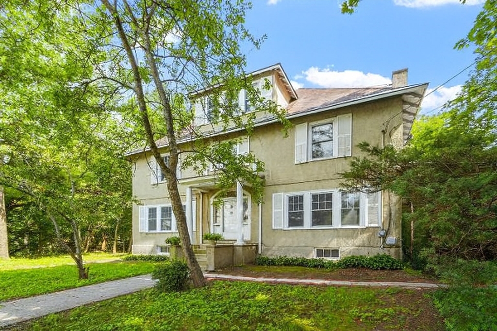 29 Brigham Park, Fitchburg, Massachusetts, 6 Bedrooms Bedrooms, 10 Rooms Rooms,3 BathroomsBathrooms,Residential,For Sale,Brigham Park,73410822