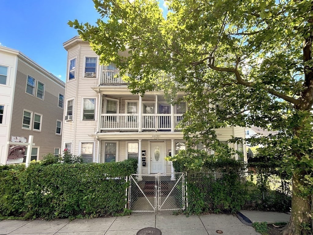 4012 Washington St, Boston, Massachusetts, 12 Bedrooms Bedrooms, 24 Rooms Rooms,6 BathroomsBathrooms,Residential Income,For Sale,Washington St,73418638