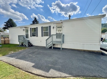 268 Palmer Road, Monson, Massachusetts, 2 Bedrooms Bedrooms, 5 Rooms Rooms,1 BathroomBathrooms,Residential,For Sale,Palmer Road,73448216