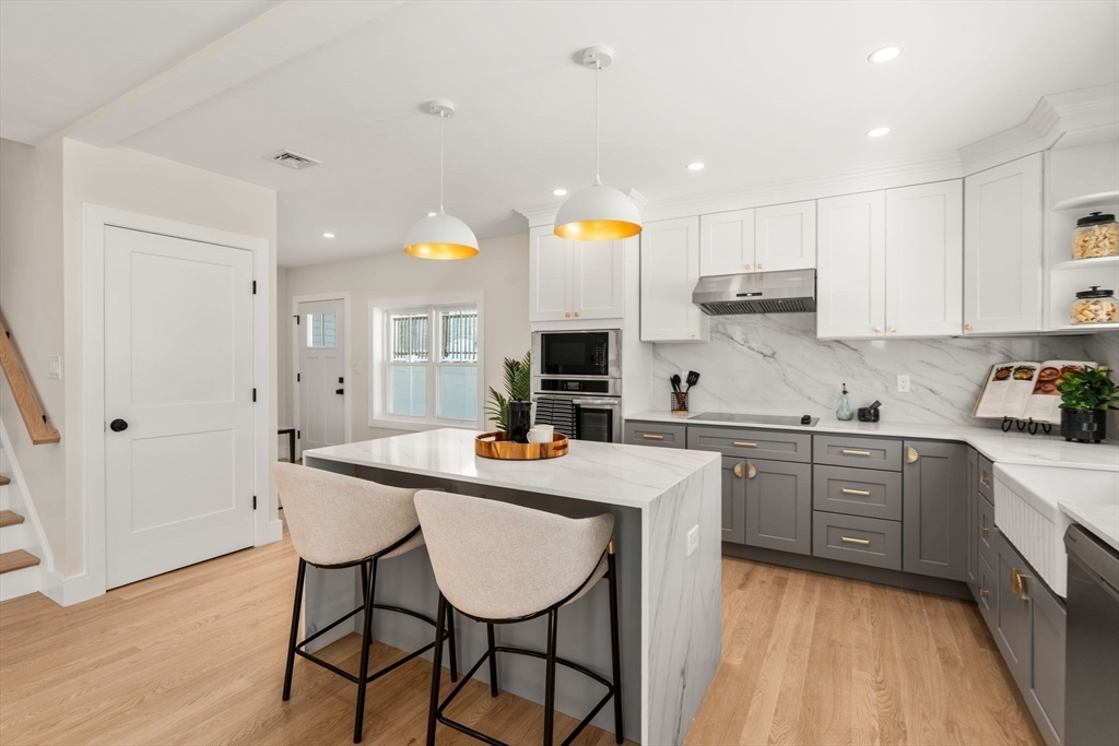 22 Morton St, Watertown, Massachusetts, 3 Bedrooms Bedrooms, 9 Rooms Rooms,3.5 BathroomsBathrooms,Residential,For Sale,Morton St,73473656