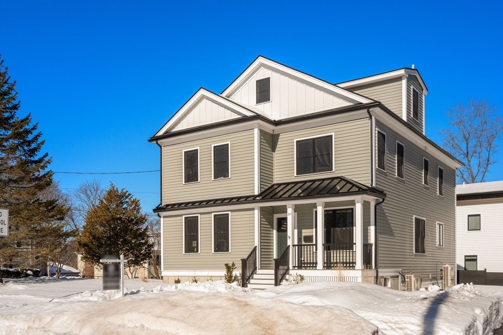211 Florence Ave, Arlington, Massachusetts, 6 Bedrooms Bedrooms, 12 Rooms Rooms,4.5 BathroomsBathrooms,Residential,For Sale,Florence Ave,73481905