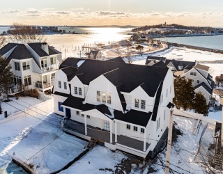 15 Glover Ave, Hull, Massachusetts, 4 Bedrooms Bedrooms, 10 Rooms Rooms,3.5 BathroomsBathrooms,Residential,For Sale,Glover Ave,73481913