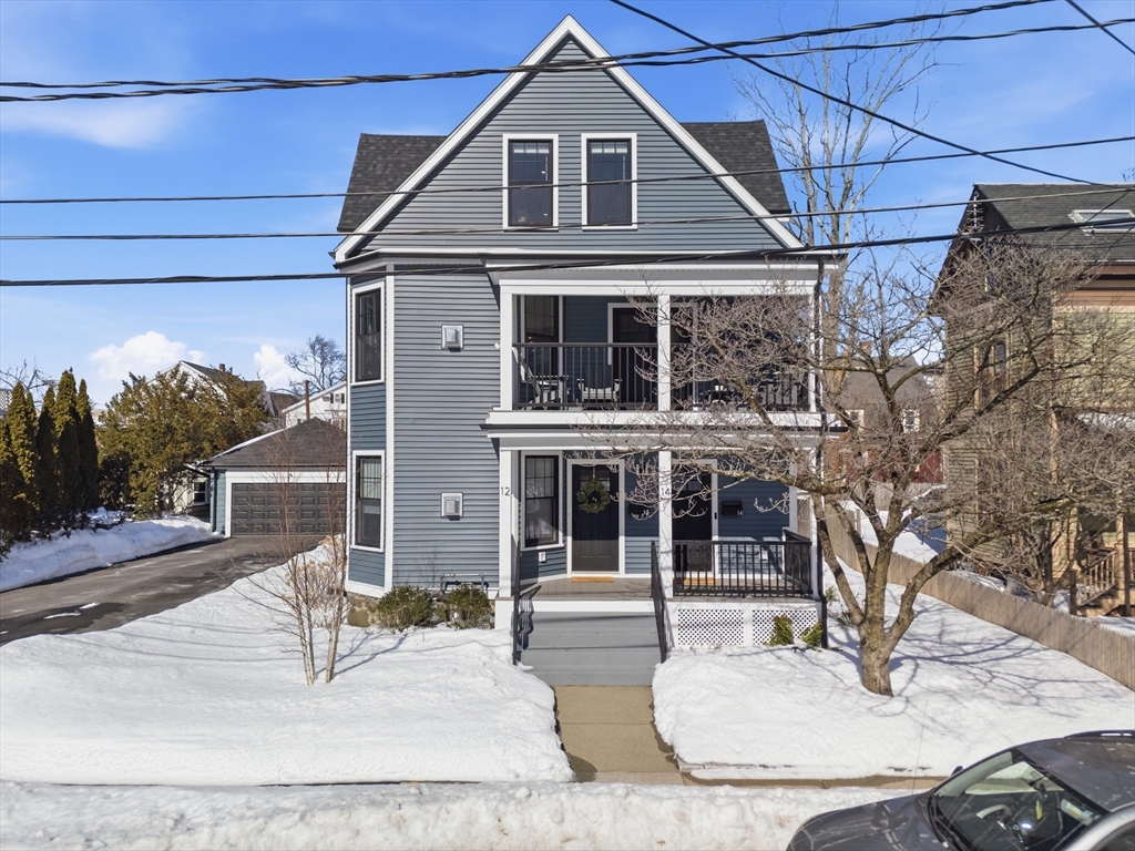 14 Maple St, Watertown, Massachusetts, 4 Bedrooms Bedrooms, 13 Rooms Rooms,3.5 BathroomsBathrooms,Residential,For Sale,Maple St,73481940