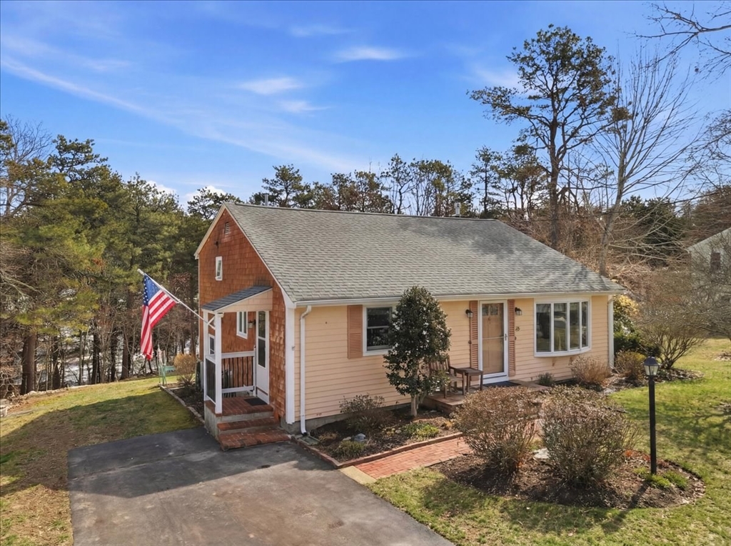 68 Palmer Rd, Plymouth, Massachusetts, 3 Bedrooms Bedrooms, 6 Rooms Rooms,1.5 BathroomsBathrooms,Residential,For Sale,Palmer Rd,73482082