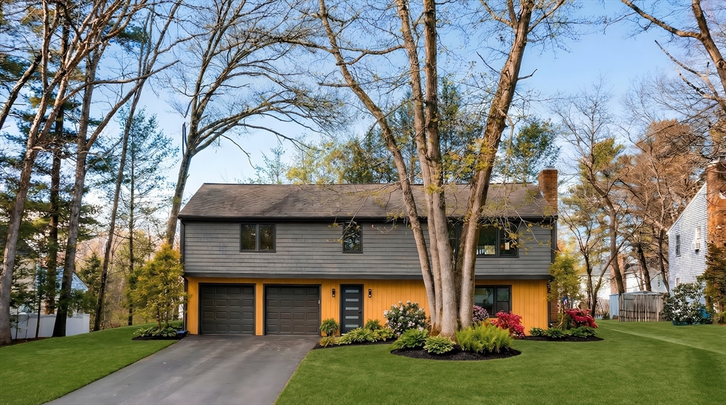 8 Emily Road, Framingham, Massachusetts, 4 Bedrooms Bedrooms, 8 Rooms Rooms,3 BathroomsBathrooms,Residential,For Sale,Emily Road,73482089