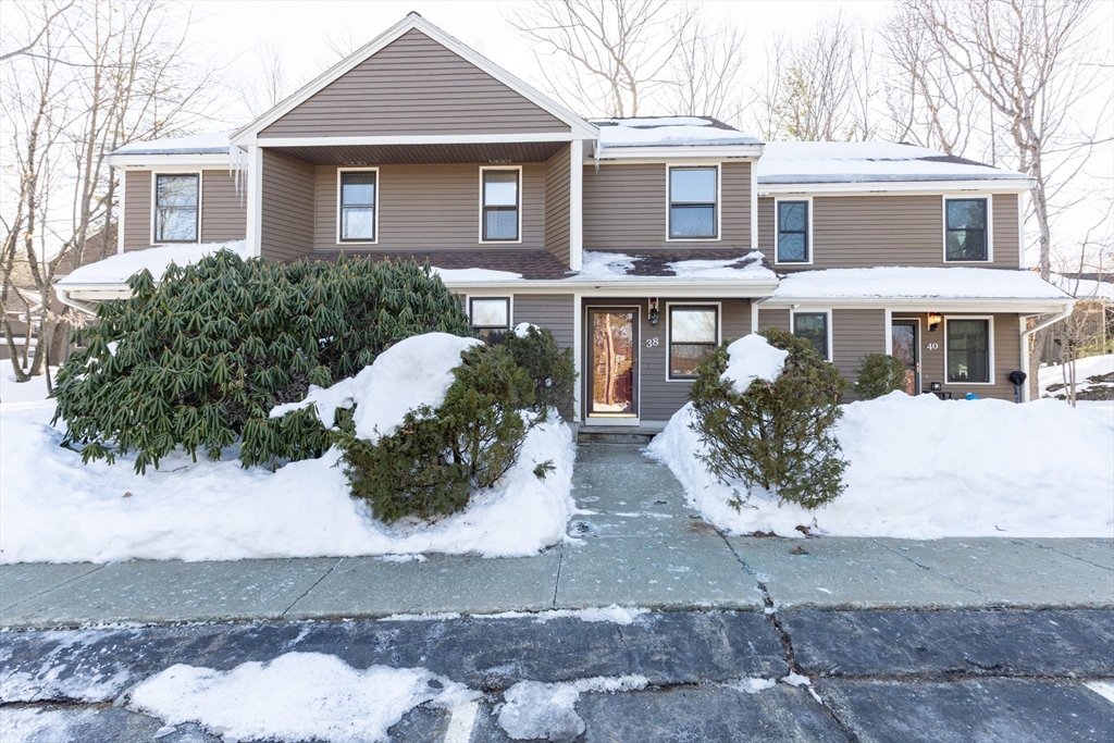 38 Drake Rd, Fitchburg, Massachusetts, 2 Bedrooms Bedrooms, 5 Rooms Rooms,1.5 BathroomsBathrooms,Residential,For Sale,Drake Rd,73482122