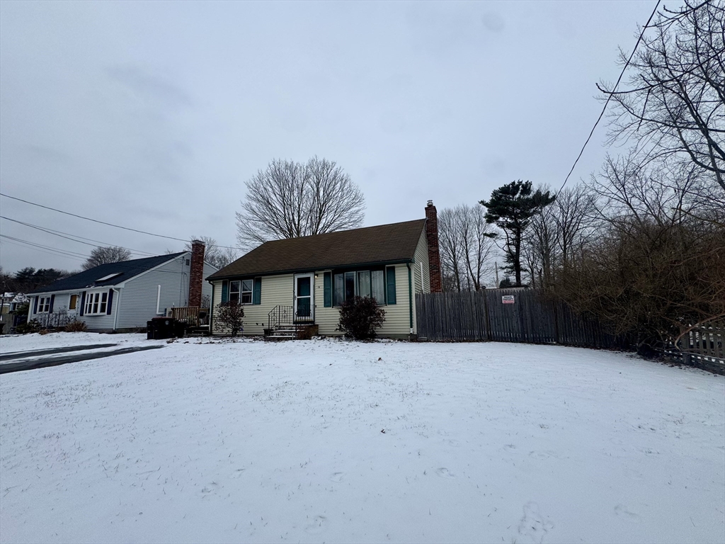 14 Morrill St, Brockton, Massachusetts, 3 Bedrooms Bedrooms, 5 Rooms Rooms,1.5 BathroomsBathrooms,Residential,For Sale,Morrill St,73465842