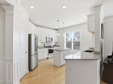 2 Francis Dr, Andover, Massachusetts, 2 Bedrooms Bedrooms, 5 Rooms Rooms,2 BathroomsBathrooms,Residential,For Sale,Francis Dr,73446651