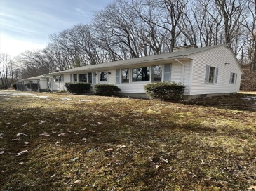 234 Bryn Mawr Ave, Auburn, Massachusetts, 2 Bedrooms Bedrooms, 7 Rooms Rooms,1 BathroomBathrooms,Residential,For Sale,Bryn Mawr Ave,73468341