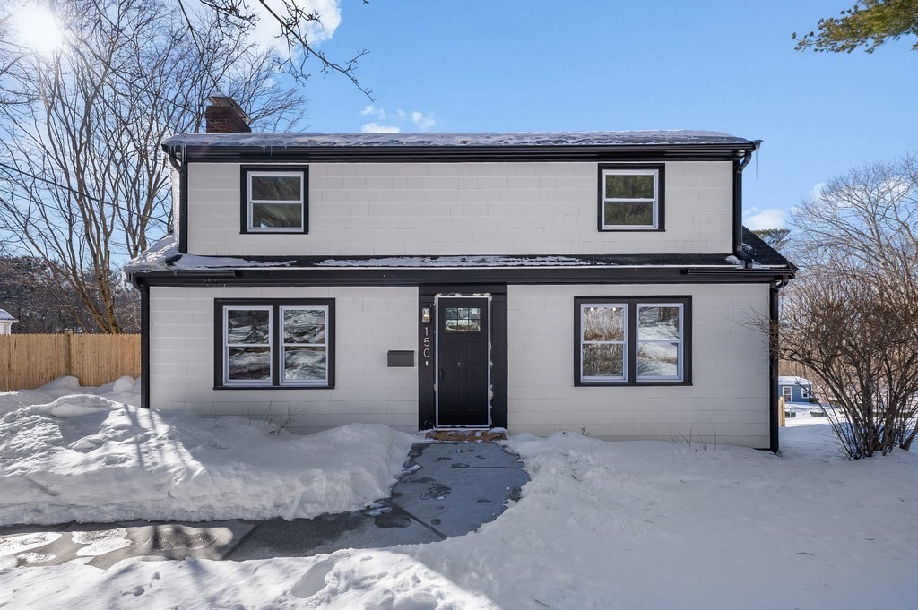 150 Grove St, Reading, Massachusetts, 3 Bedrooms Bedrooms, 8 Rooms Rooms,3 BathroomsBathrooms,Residential,For Sale,Grove St,73476510