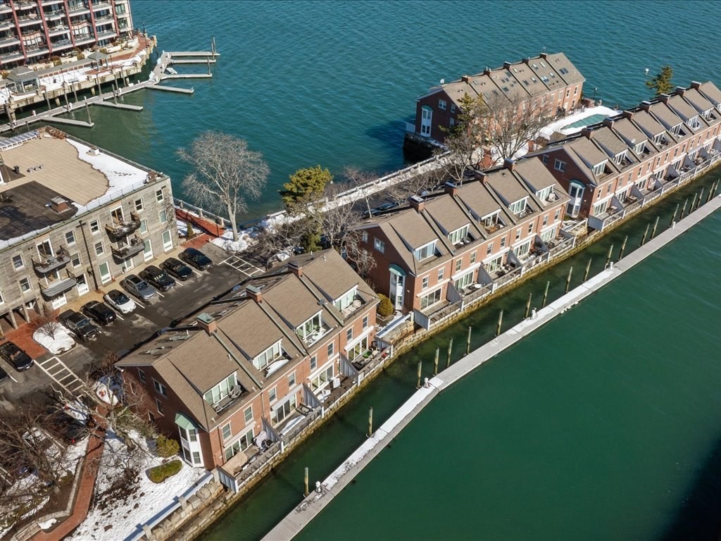 7 Union Wharf, Boston, Massachusetts, 2 Bedrooms Bedrooms, 5 Rooms Rooms,2.5 BathroomsBathrooms,Residential,For Sale,Union Wharf,73482354