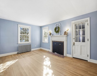 12 Cardinal Road, Worcester, Massachusetts, 3 Bedrooms Bedrooms, 7 Rooms Rooms,1.5 BathroomsBathrooms,Residential,For Sale,Cardinal Road,73476439