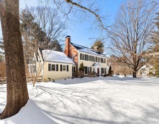735 Lowell Rd, Concord, Massachusetts, 5 Bedrooms Bedrooms, 9 Rooms Rooms,4.5 BathroomsBathrooms,Residential,For Sale,Lowell Rd,73482304