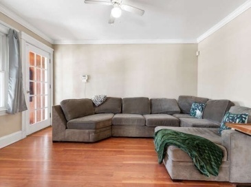 31 Weston St, Waltham, Massachusetts, 2 Bedrooms Bedrooms, 5 Rooms Rooms,1 BathroomBathrooms,Residential,For Sale,Weston St,73482313