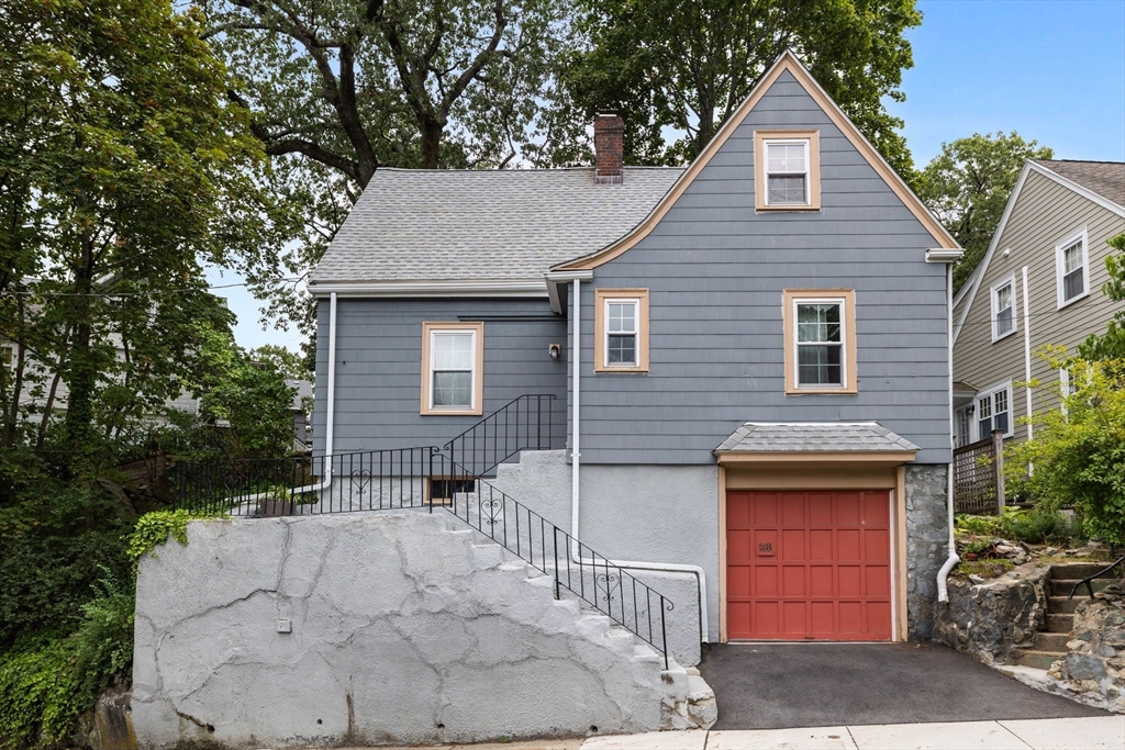 28 Murray Hill Rd, Malden, Massachusetts, 2 Bedrooms Bedrooms, 7 Rooms Rooms,1.5 BathroomsBathrooms,Residential,For Sale,Murray Hill Rd,73482286