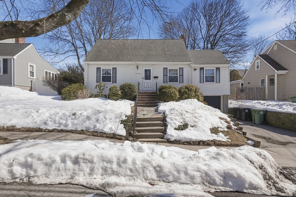 67 Longfellow Rd, Watertown, Massachusetts, 3 Bedrooms Bedrooms, 6 Rooms Rooms,1.5 BathroomsBathrooms,Residential,For Sale,Longfellow Rd,73482356