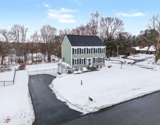 9 Windward Way, Swansea, Massachusetts, 3 Bedrooms Bedrooms, 8 Rooms Rooms,2.5 BathroomsBathrooms,Residential,For Sale,Windward Way,73482324