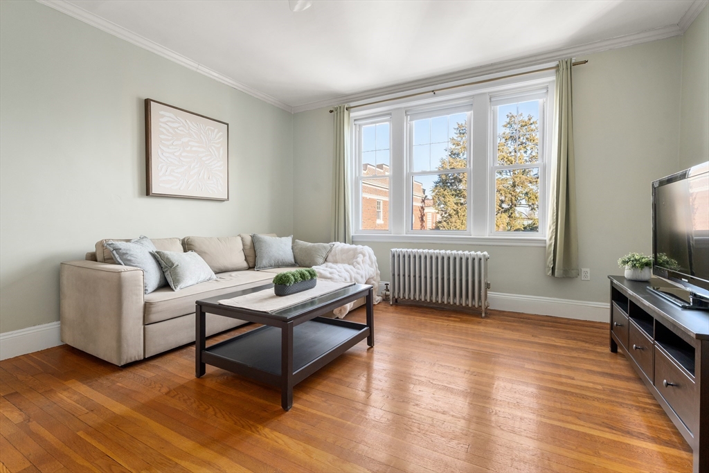 52 Babcock, Brookline, Massachusetts, 2 Bedrooms Bedrooms, 4 Rooms Rooms,1 BathroomBathrooms,Residential,For Sale,Babcock,73482367