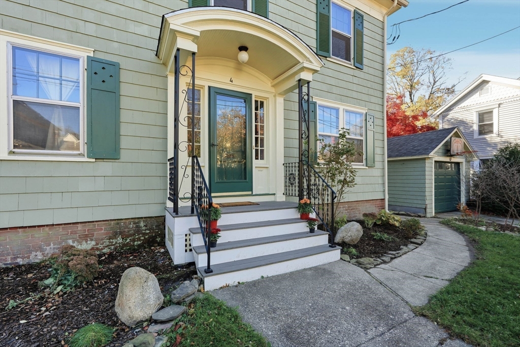 4 School St, Northampton, Massachusetts, 4 Bedrooms Bedrooms, 10 Rooms Rooms,2.5 BathroomsBathrooms,Residential,For Sale,School St,73482411