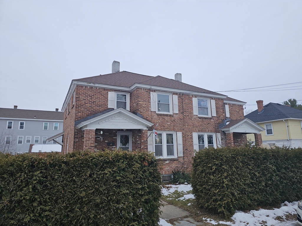 4-6 Dalton St, Wilbraham, Massachusetts, 6 Bedrooms Bedrooms, 10 Rooms Rooms,2 BathroomsBathrooms,Residential Income,For Sale,Dalton St,73463928