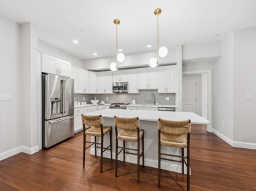 170 West Broadway, Boston, Massachusetts, 2 Bedrooms Bedrooms, 3 Rooms Rooms,2 BathroomsBathrooms,Residential,For Sale,West Broadway,73446515 170 West Broadway, Boston, Massachusetts, 2 Bedrooms Bedrooms, 3 Rooms Rooms,2 BathroomsBathrooms,Residential,For Sale,West Broadway,73446515