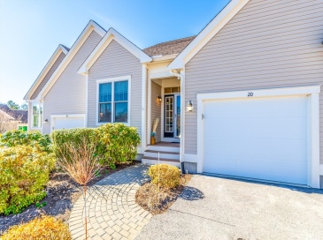 20 Twin Oaks Dr, Mashpee, Massachusetts, 2 Bedrooms Bedrooms, 4 Rooms Rooms,2 BathroomsBathrooms,Residential,For Sale,Twin Oaks Dr,73428763