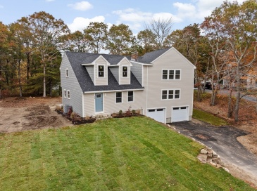 368 Old Plymouth Rd, Bourne, Massachusetts, 4 Bedrooms Bedrooms, 5 Rooms Rooms,3 BathroomsBathrooms,Residential,For Sale,Old Plymouth Rd,73450115