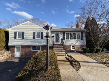 23 Orchard Ave., Saugus, Massachusetts, 3 Bedrooms Bedrooms, 5 Rooms Rooms,2 BathroomsBathrooms,Residential,For Sale,Orchard Ave.,73468564