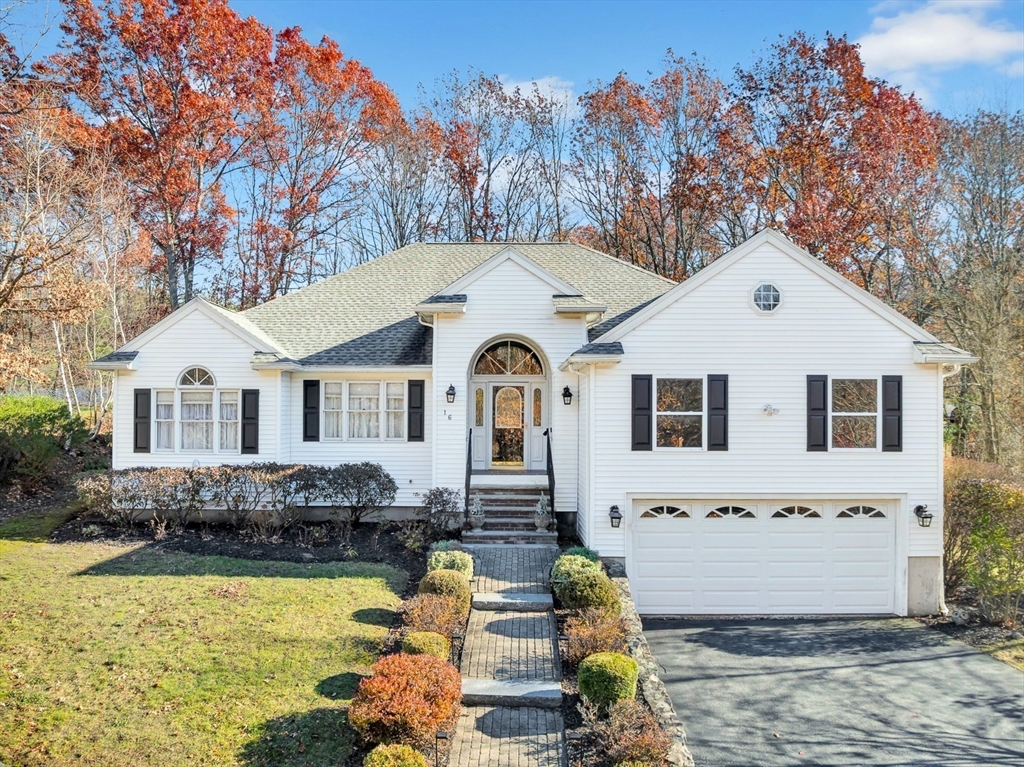 16 Sarah's Way, Peabody, Massachusetts, 3 Bedrooms Bedrooms, 9 Rooms Rooms,3 BathroomsBathrooms,Residential,For Sale,Sarah's Way,73456739