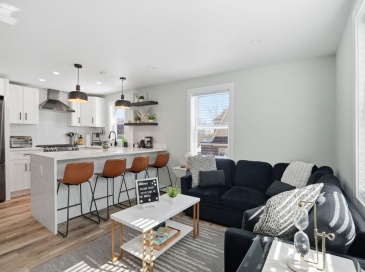 498 Beech St, Boston, Massachusetts, 6 Bedrooms Bedrooms, 10 Rooms Rooms,2 BathroomsBathrooms,Residential Income,For Sale,Beech St,73482787