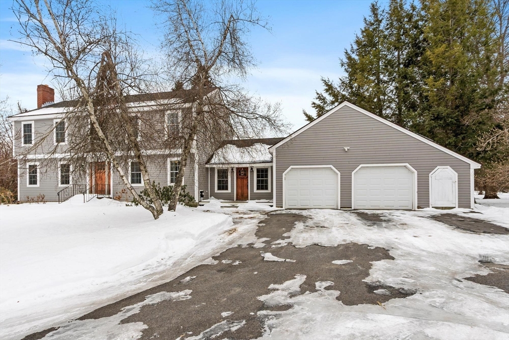 90 Tuttle Rd, Sterling, Massachusetts, 3 Bedrooms Bedrooms, 6 Rooms Rooms,3 BathroomsBathrooms,Residential,For Sale,Tuttle Rd,73482838