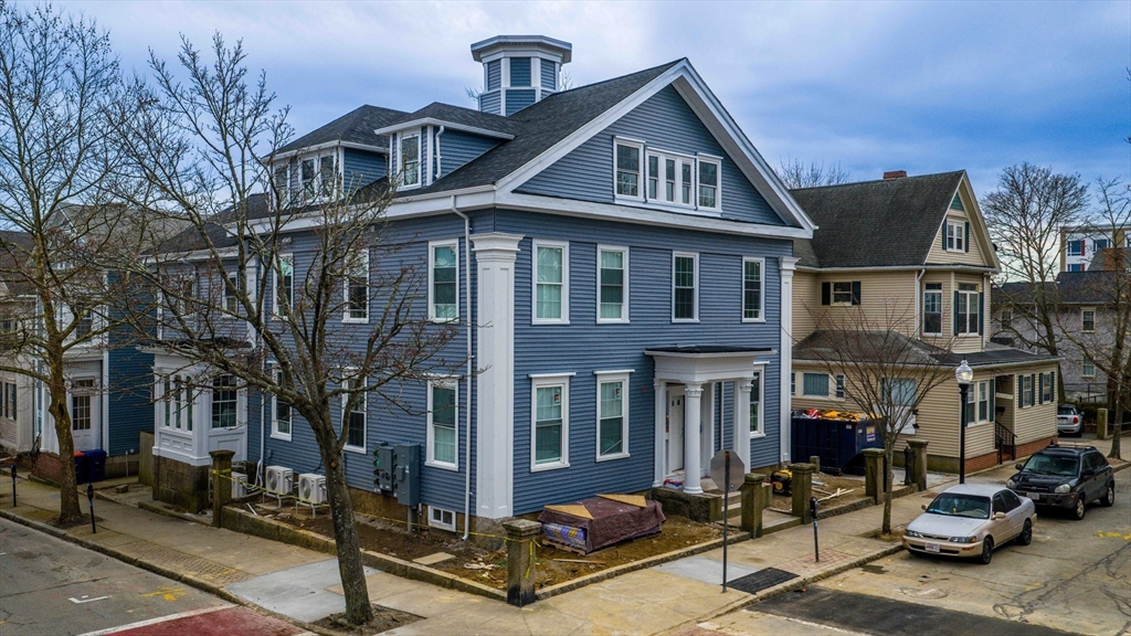 110 Eighth St, New Bedford, Massachusetts, 8 Bedrooms Bedrooms, 22 Rooms Rooms,8 BathroomsBathrooms,Residential Income,For Sale,Eighth St,73482858