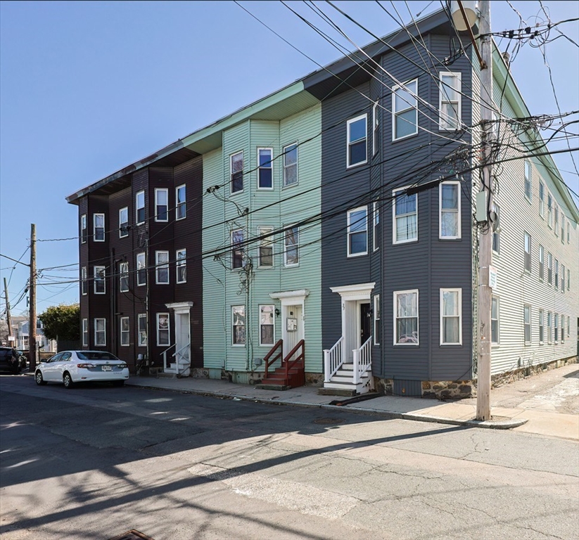 35 Adamson St, Boston, Massachusetts, 9 Bedrooms Bedrooms, 15 Rooms Rooms,4.5 BathroomsBathrooms,Residential Income,For Sale,Adamson St,73482836