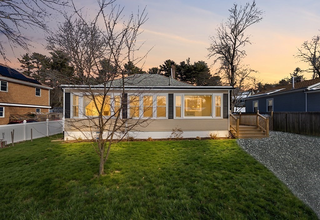 5 Bernier Ln, Bellingham, Massachusetts, 2 Bedrooms Bedrooms, 6 Rooms Rooms,1 BathroomBathrooms,Residential,For Sale,Bernier Ln,73482522