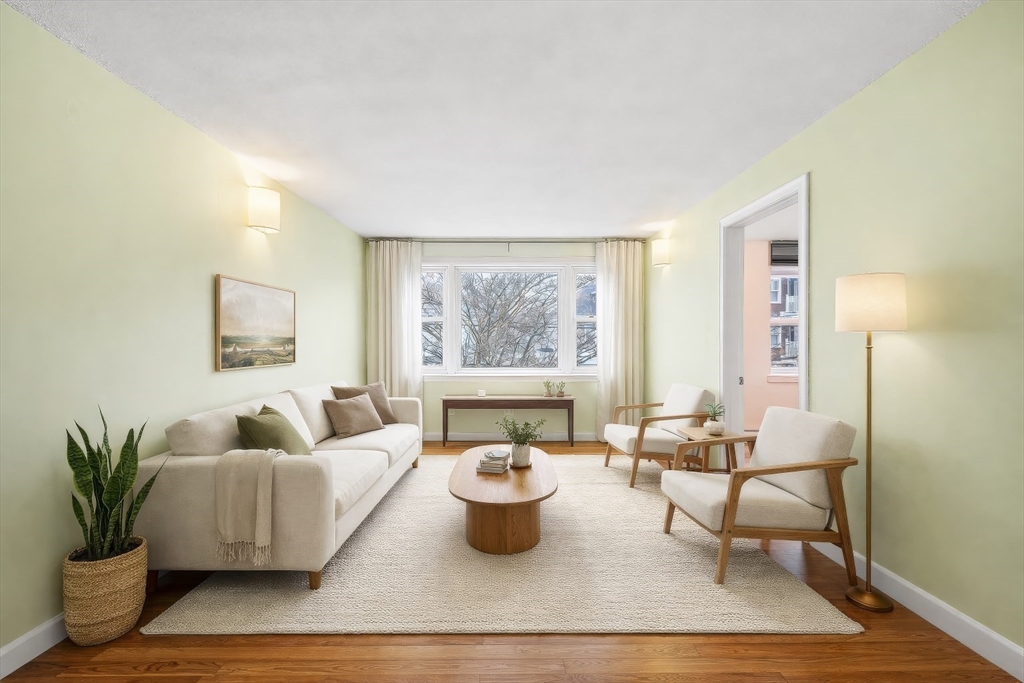 150 Wrentham St, Boston, Massachusetts, 2 Bedrooms Bedrooms, 4 Rooms Rooms,1 BathroomBathrooms,Residential,For Sale,Wrentham St,73482673