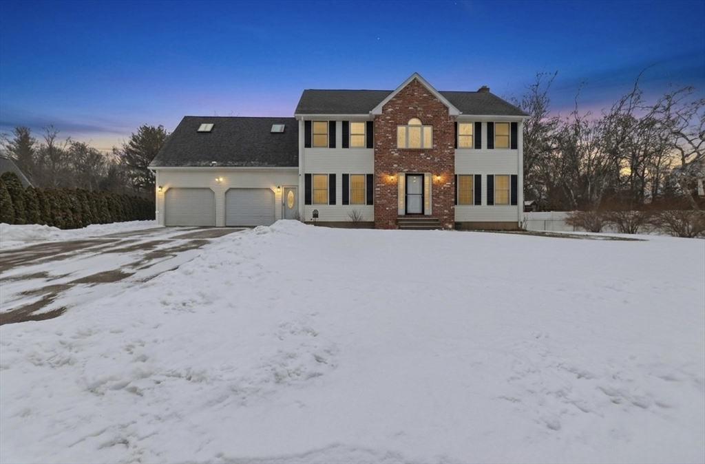 76 Kane Brothers Cir, Westfield, Massachusetts, 4 Bedrooms Bedrooms, 7 Rooms Rooms,2.5 BathroomsBathrooms,Residential,For Sale,Kane Brothers Cir,73482709