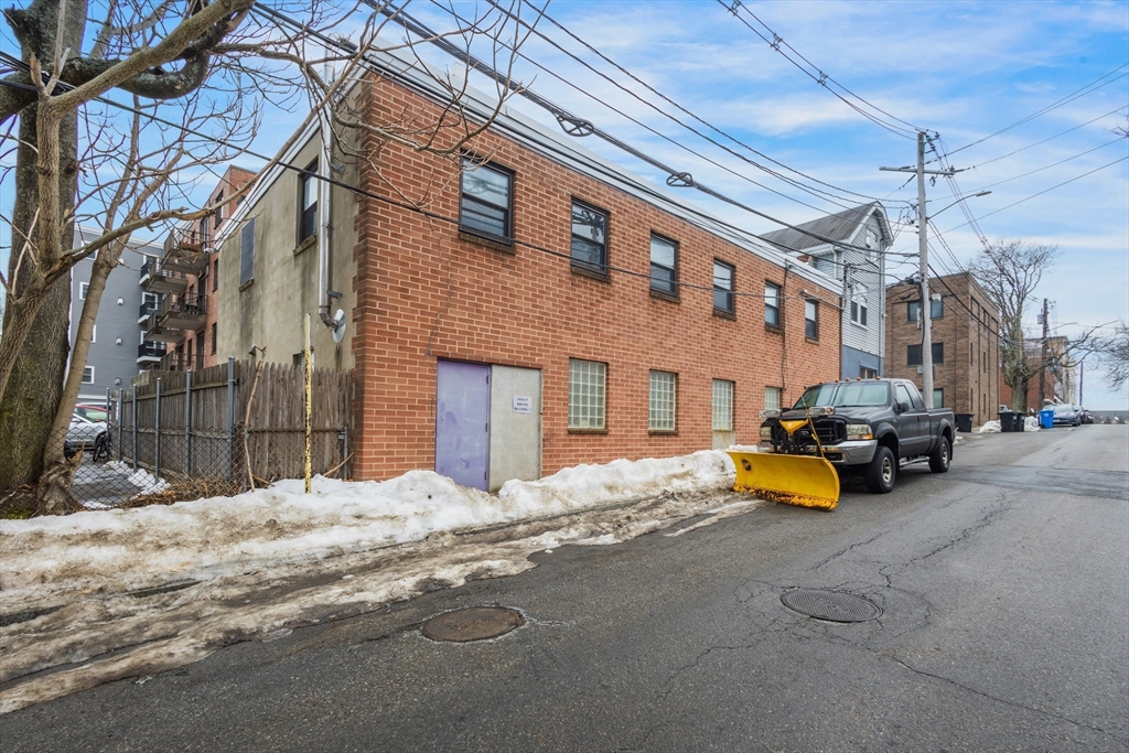 25-29 Spring St, Waltham, Massachusetts, ,Commercial Sale,For Sale,Spring St,73482745
