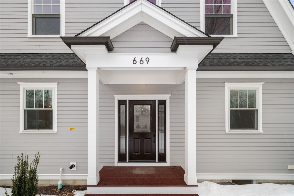 669 Boylston St, Newton, Massachusetts, 4 Bedrooms Bedrooms, 9 Rooms Rooms,4 BathroomsBathrooms,Residential,For Sale,Boylston St,73482715