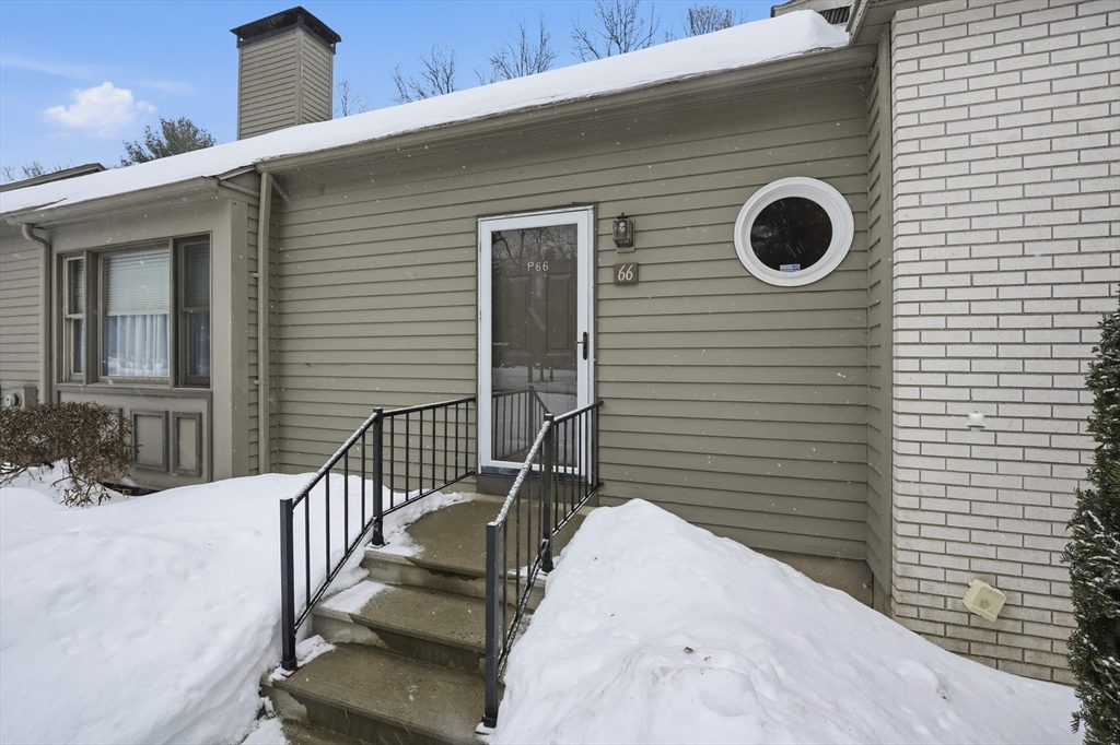 419 Southwick Rd, Westfield, Massachusetts, 2 Bedrooms Bedrooms, 5 Rooms Rooms,2.5 BathroomsBathrooms,Residential,For Sale,Southwick Rd,73482698